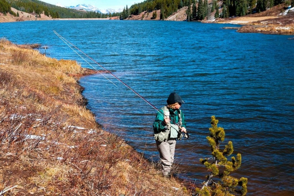 How does a line with a less stretchy core help