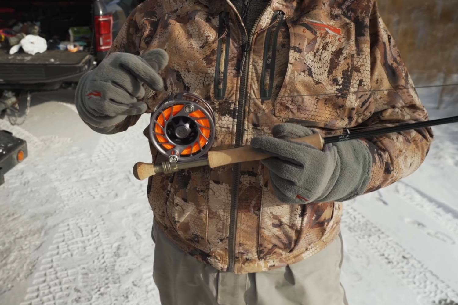 The 3 Best Gloves for Winter Fly Fishing in 2023 Buyers Guide