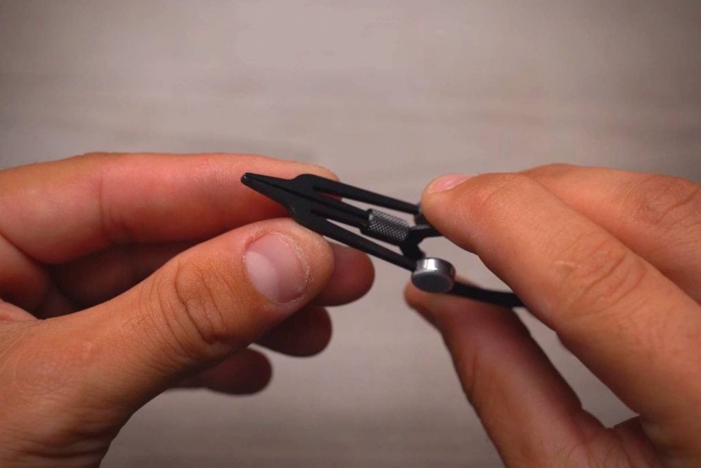 hackle pliers ease of handling